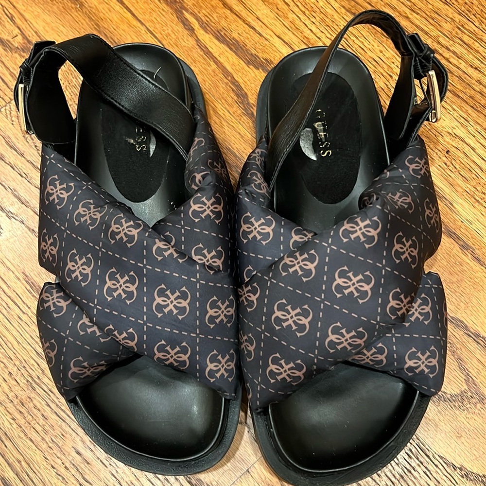 Guess Fabulus Black Sandal Size 7.5